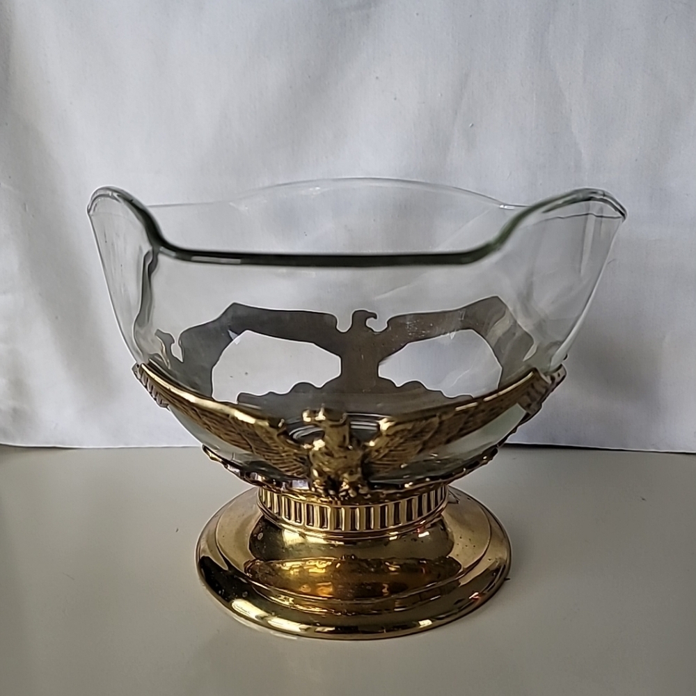 Vtg Philadelphia Mfg Brass Toned Casted Metal Federal Eagle Base Glass Bowl